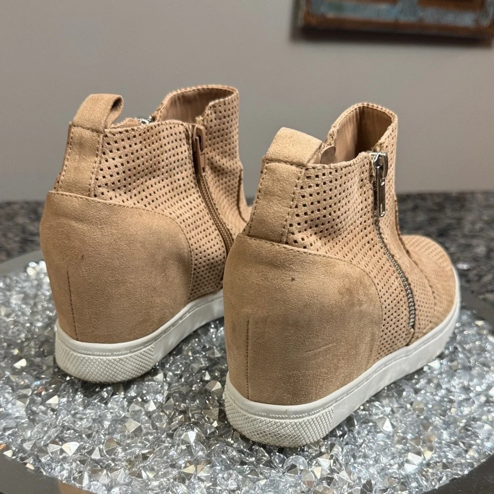 Brash Tan Perforated Wedge Sneakers EUC 7.5